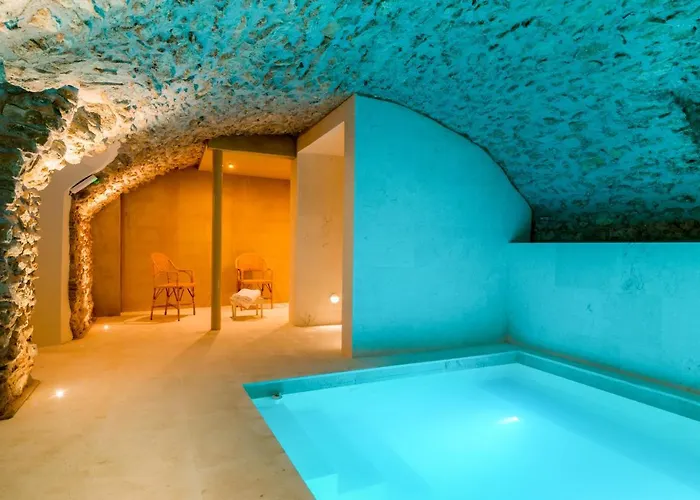 Mascort Eco Hotel